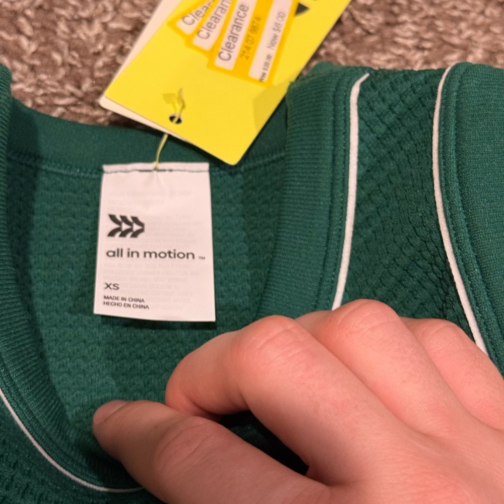 🍋Green Sleeveless knit Women's crop tank Top - Picture 4 of 4